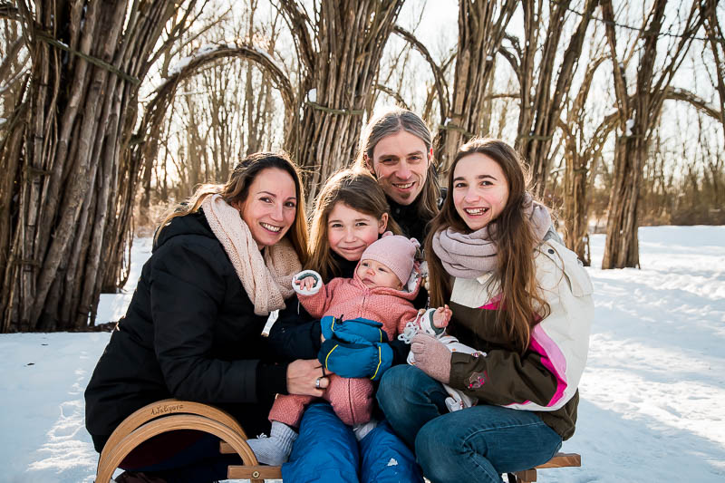 Familienfotograf für Familienfotos im Schnee in Ribnitz-Damgarten